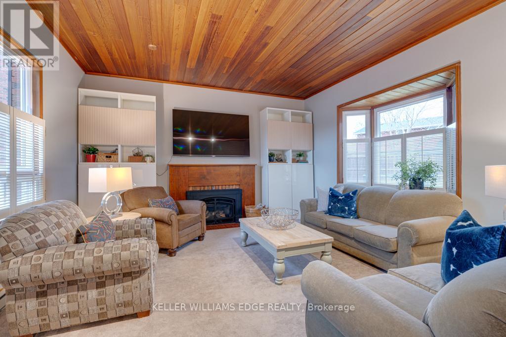 24 Bentley Place, Hamilton, Ontario  L9C 2R4 - Photo 10 - X12984740