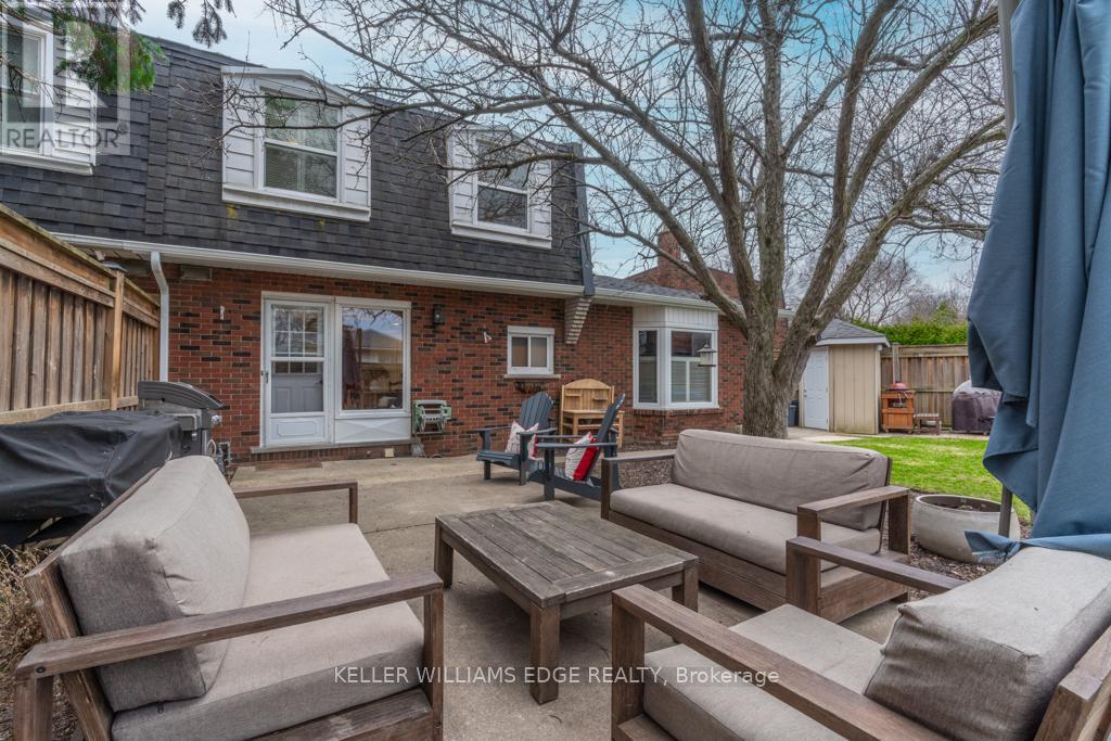 24 Bentley Place, Hamilton, Ontario  L9C 2R4 - Photo 17 - X12984740