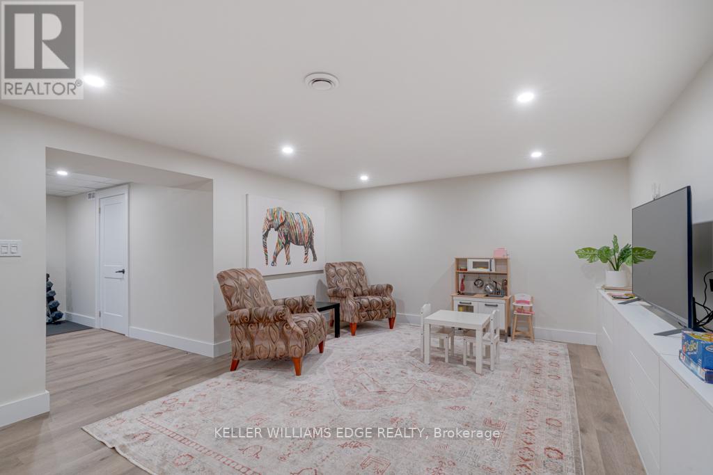 24 Bentley Place, Hamilton, Ontario  L9C 2R4 - Photo 29 - X12984740