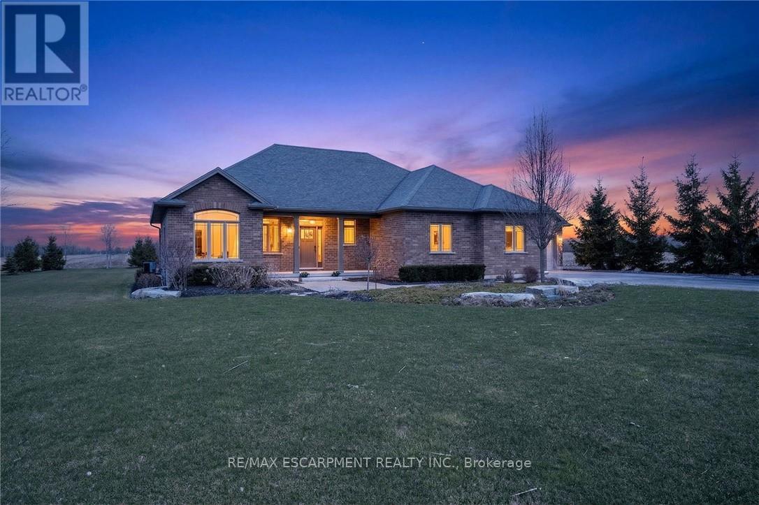 342 Hutchinson Road, Haldimand, Ontario  N0A 1K0 - Photo 2 - X12984752