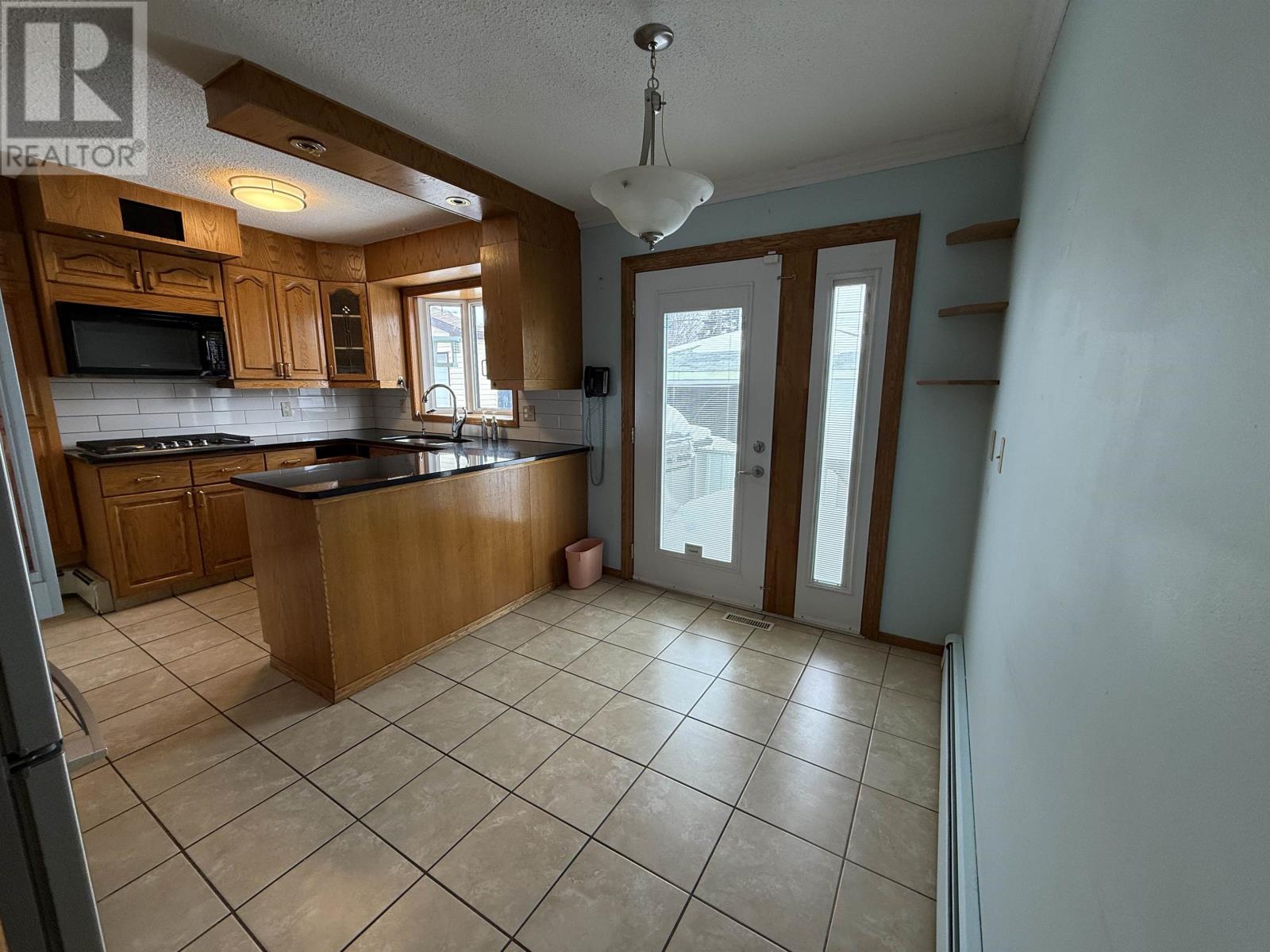 523 Donald St W, Thunder Bay, Ontario  P7E 5Y7 - Photo 4 - TB2600608