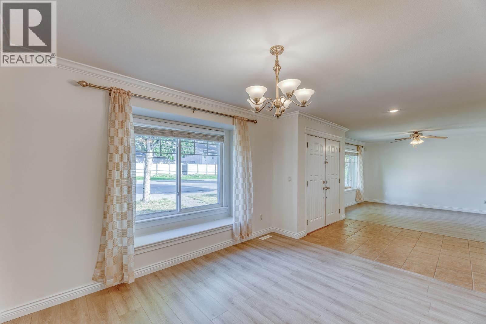 12243 232 Street, Maple Ridge, British Columbia  V2X 6T4 - Photo 4 - R3109870