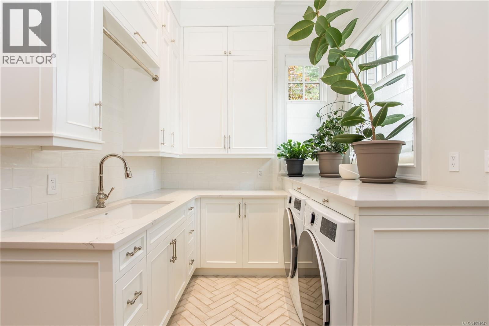 3085 Southdowne Rd, Oak Bay, British Columbia  V8R 6H3 - Photo 25 - 1031542