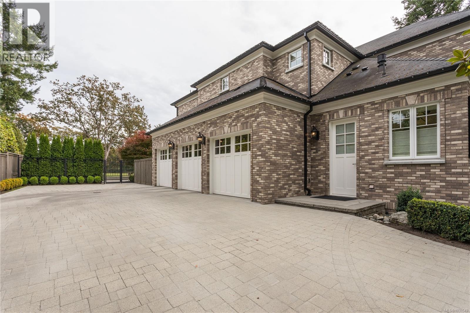 3085 Southdowne Rd, Oak Bay, British Columbia  V8R 6H3 - Photo 56 - 1031542