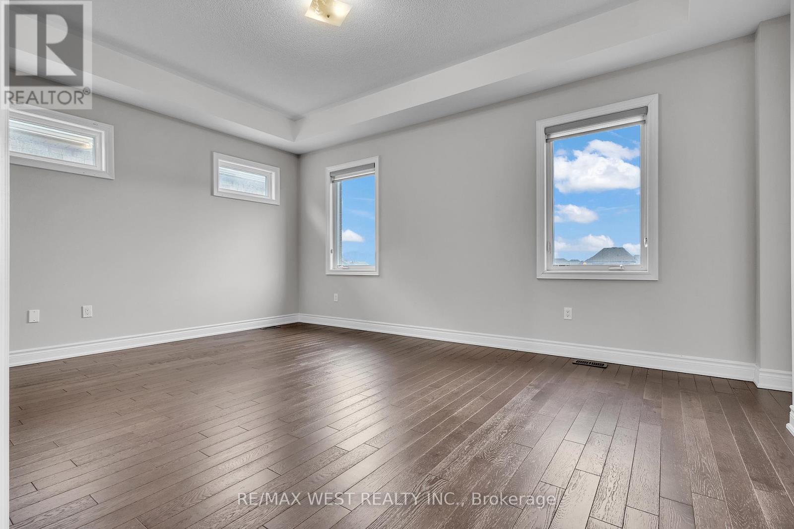 65 Port Royal Avenue, Vaughan, Ontario L4H 4K6 - Photo 13 - N12954396