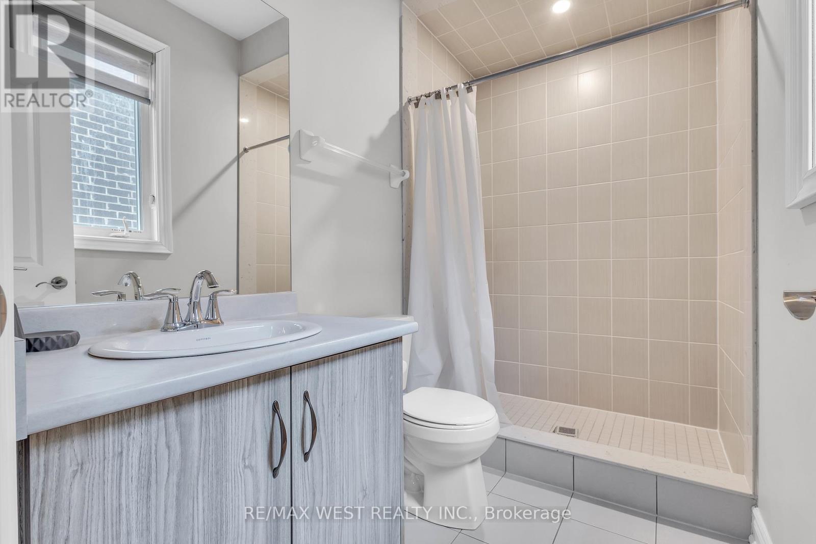 65 Port Royal Avenue, Vaughan, Ontario L4H 4K6 - Photo 24 - N12954396