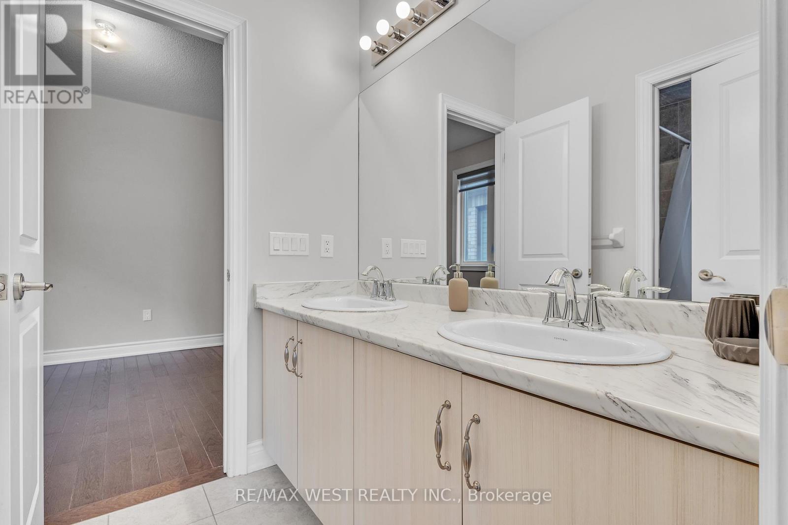 65 Port Royal Avenue, Vaughan, Ontario L4H 4K6 - Photo 20 - N12954396