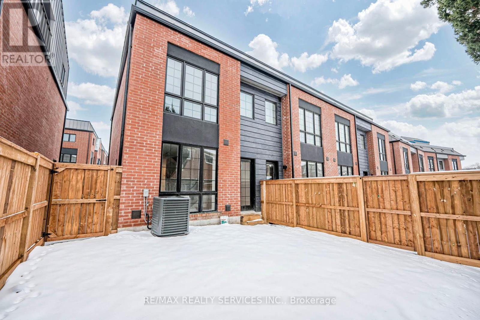 35 Alton Crescent, Vaughan, Ontario  L6S 3E7 - Photo 41 - N12973122