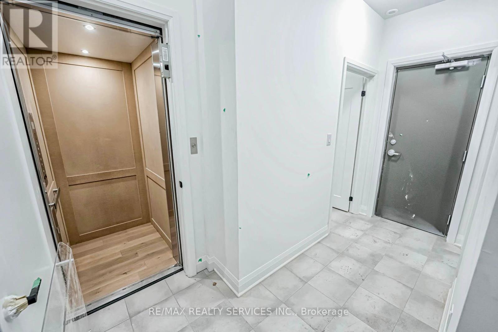 35 Alton Crescent, Vaughan, Ontario  L6S 3E7 - Photo 39 - N12973122