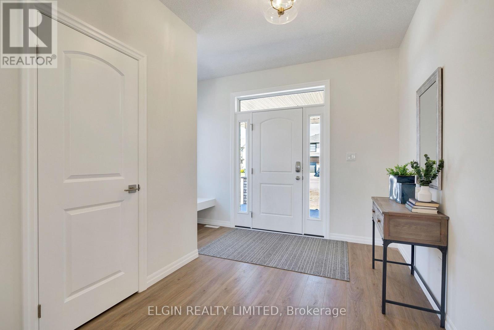 258 Renaissance Drive, St. Thomas, Ontario  N5R 0P9 - Photo 4 - X12767012