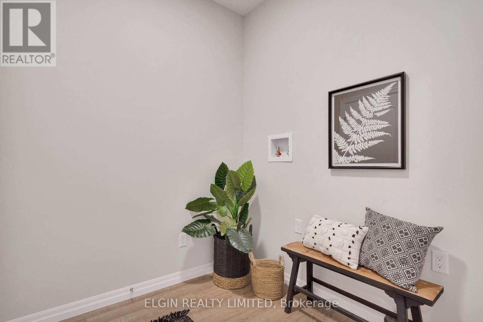 42202 Mcbain Line, Central Elgin, Ontario  N5P 0E4 - Photo 6 - X12965000