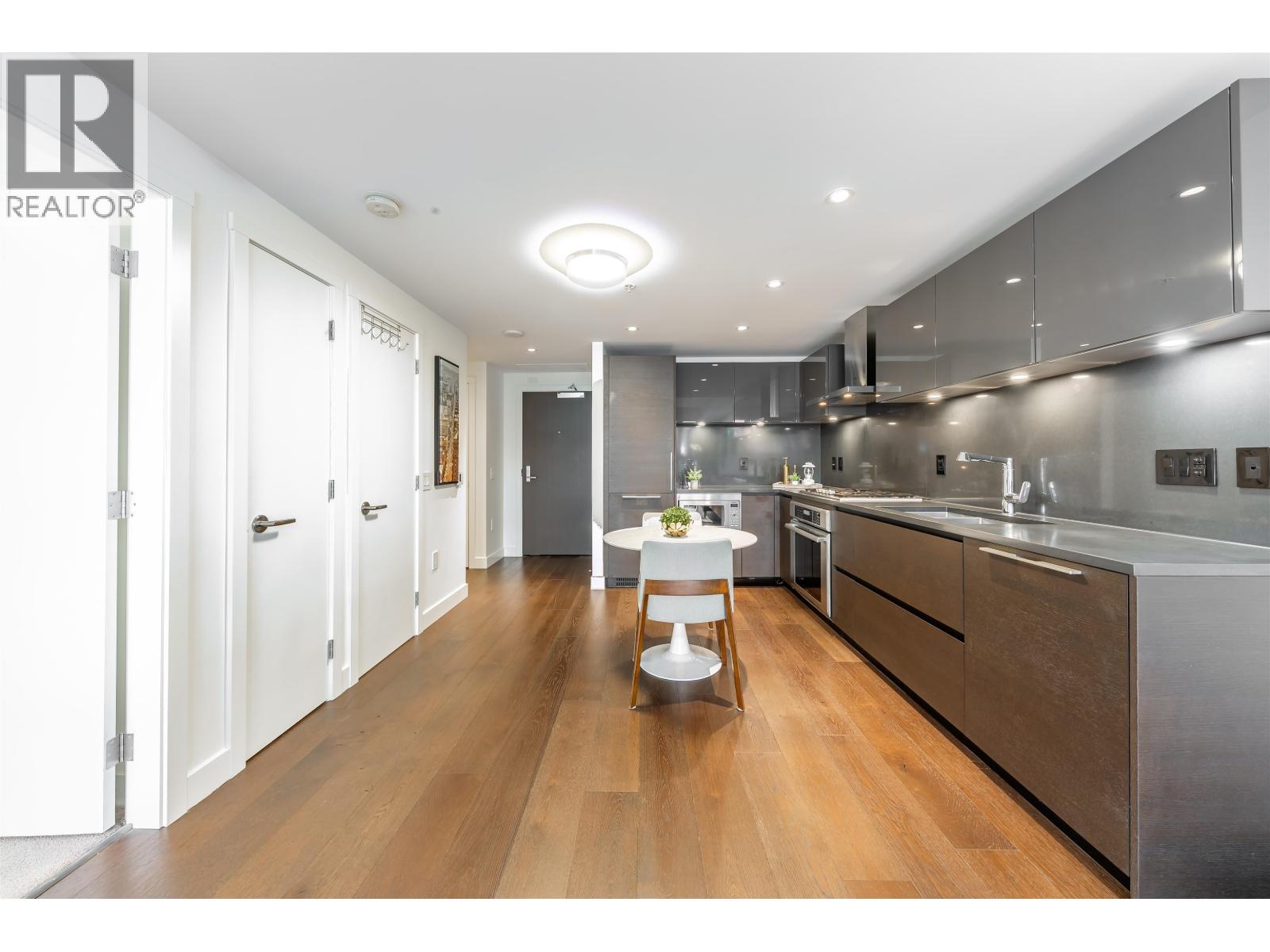 201 1561 W 57th Avenue, Vancouver, British Columbia  V6P 0H5 - Photo 4 - R3109892