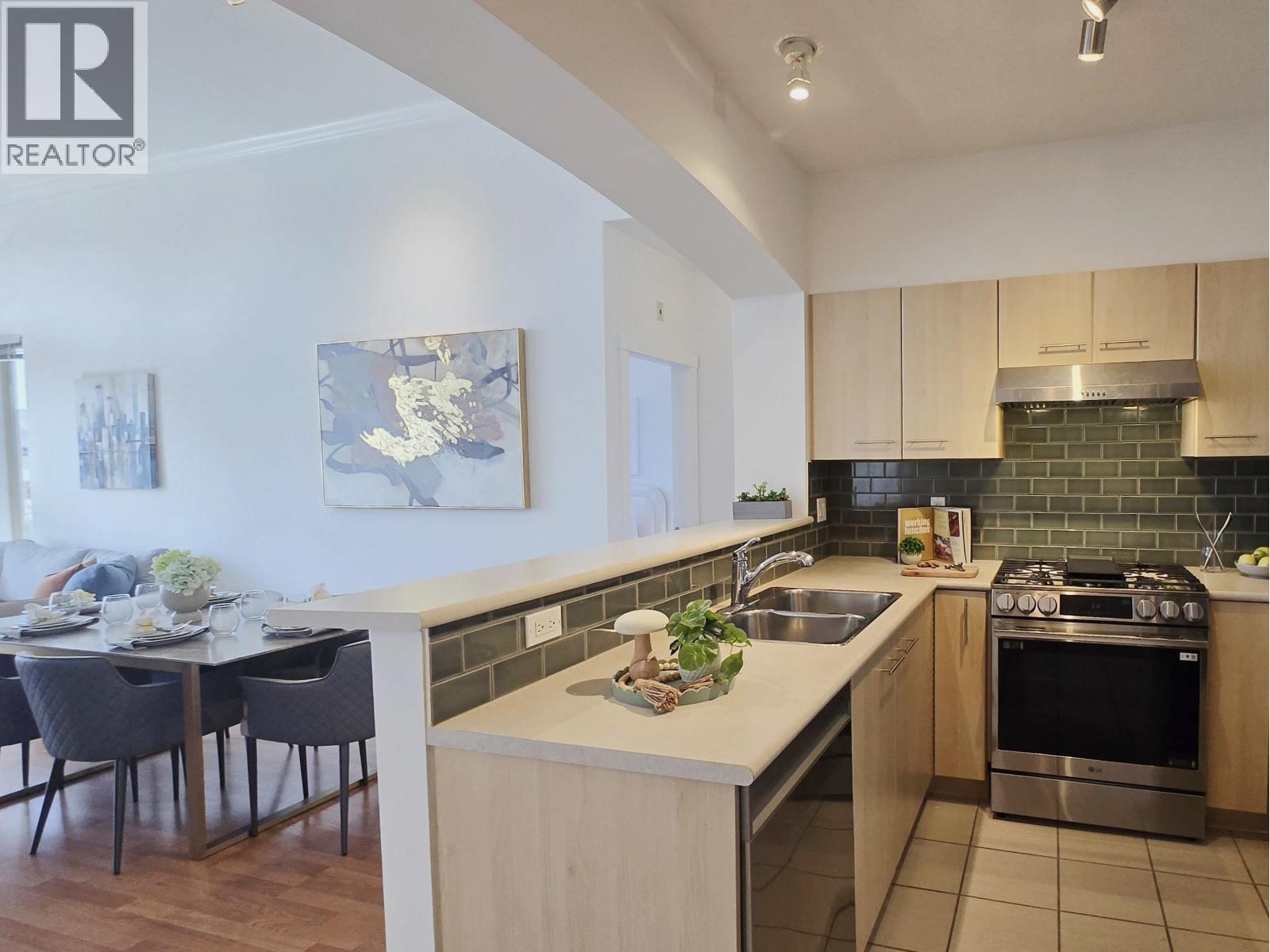 5133 GARDEN CITY ROAD, Richmond, British Columbia