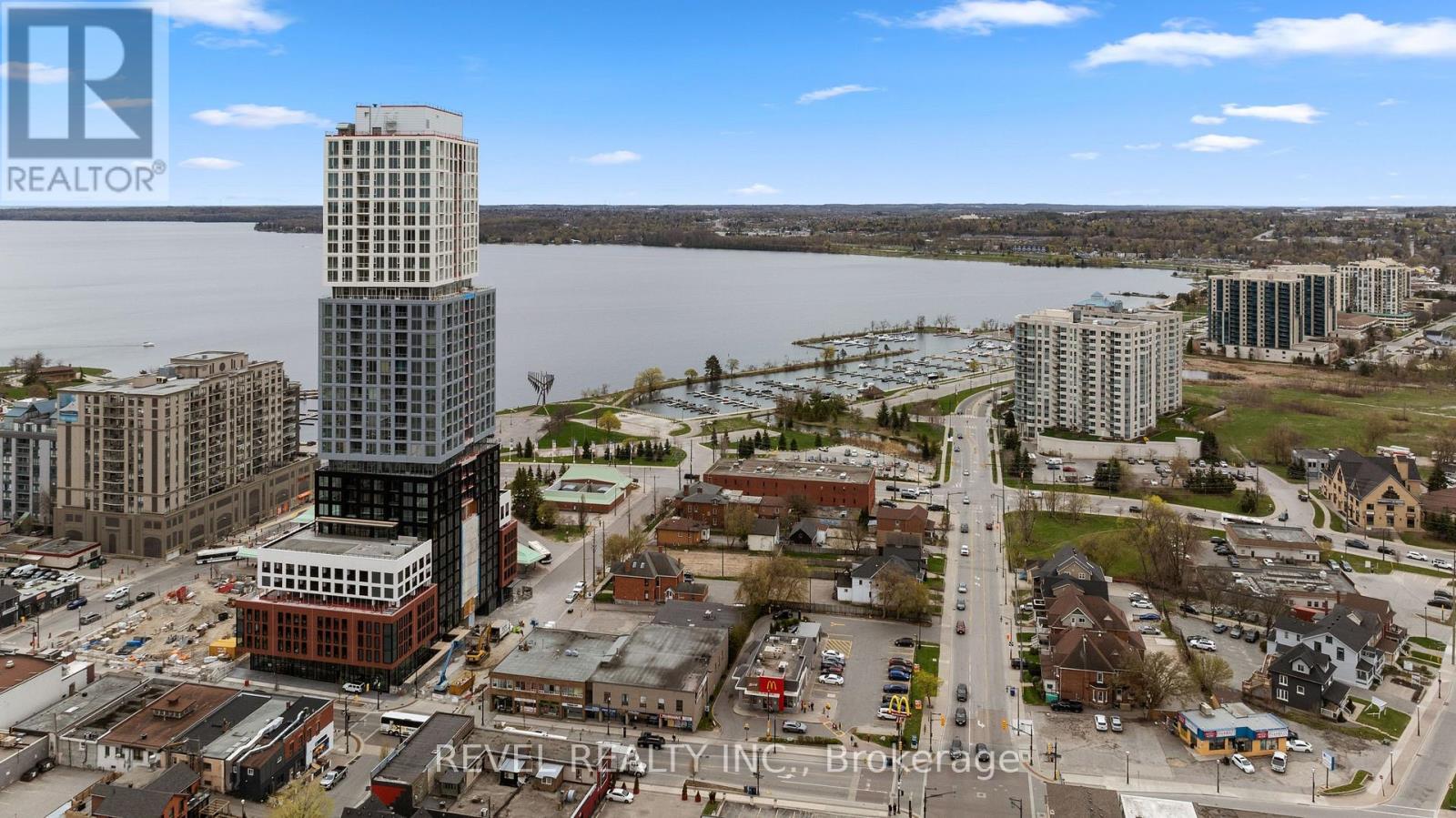 2910 - 39 Mary Street, Barrie, Ontario  L4N 1S9 - Photo 3 - S12984578