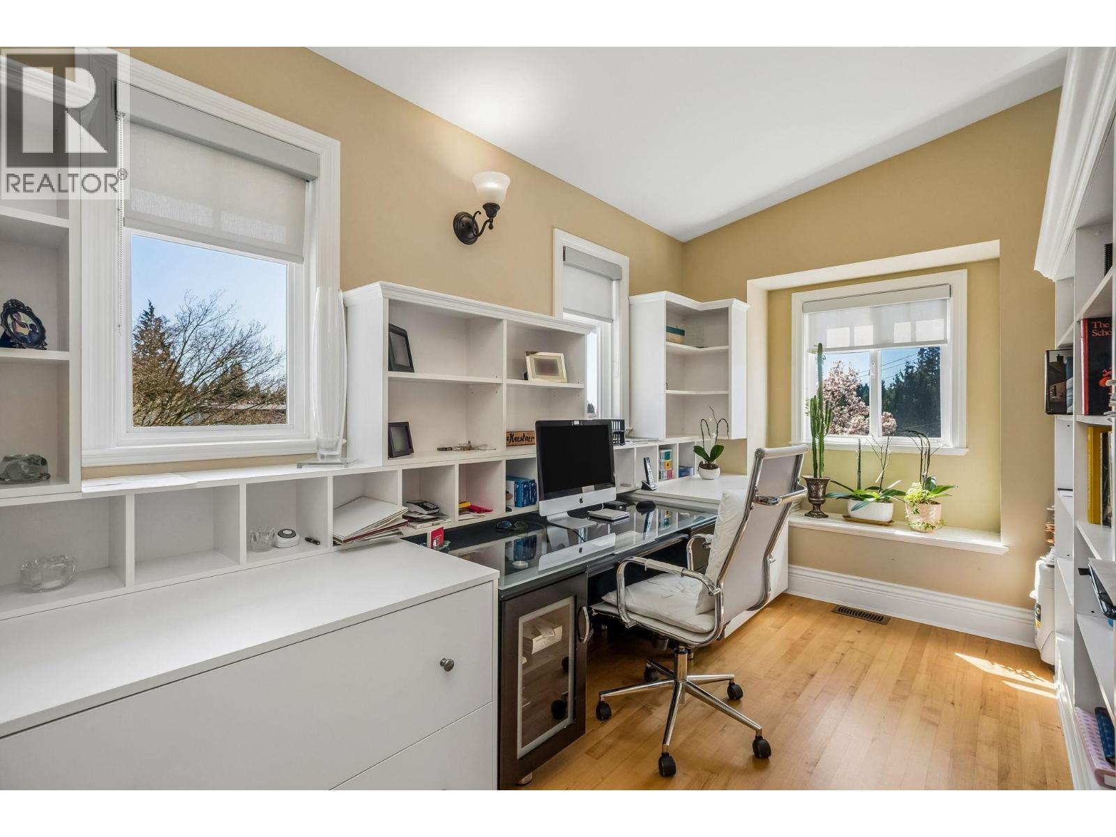 954 Tudor Avenue, North Vancouver, British Columbia  V7R 1X7 - Photo 21 - R3109875