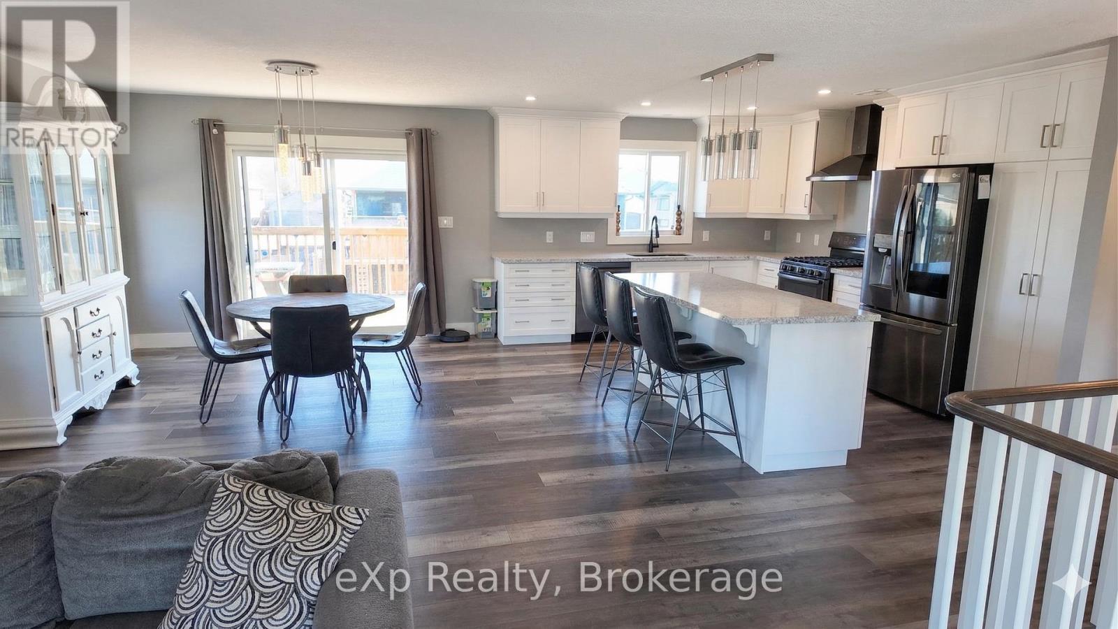 417 Buckby Lane, Saugeen Shores, Ontario  N0H 2C1 - Photo 3 - X12984806