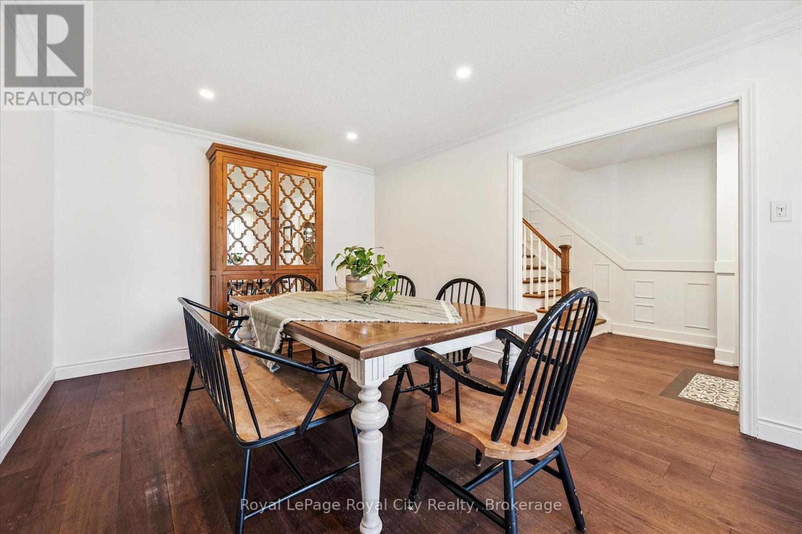 20 Darby Road, Guelph, Ontario  N1K 1R4 - Photo 8 - X12984856