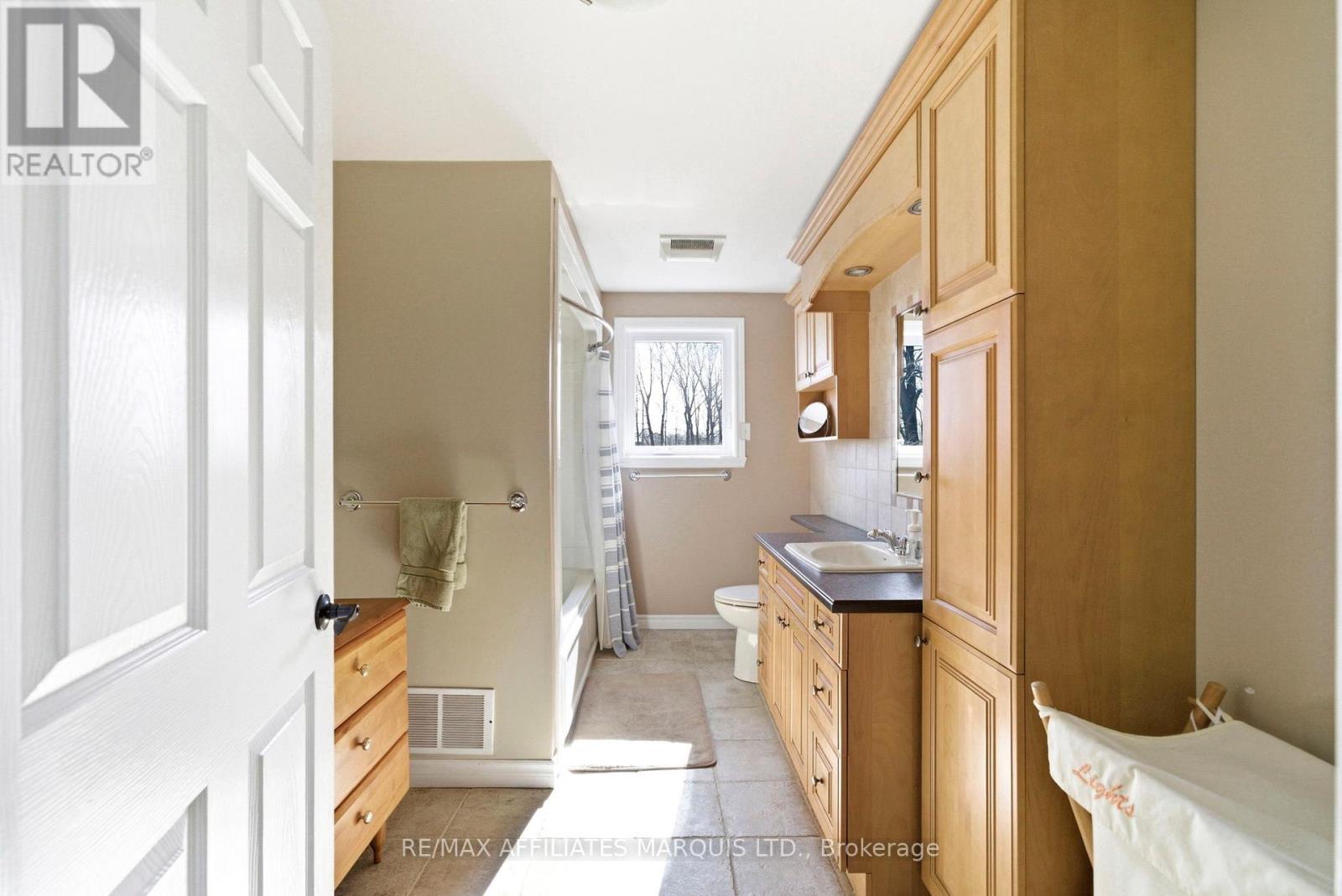 884 Kenyon Crescent, Cornwall, Ontario  K6H 6Z1 - Photo 25 - X12984828