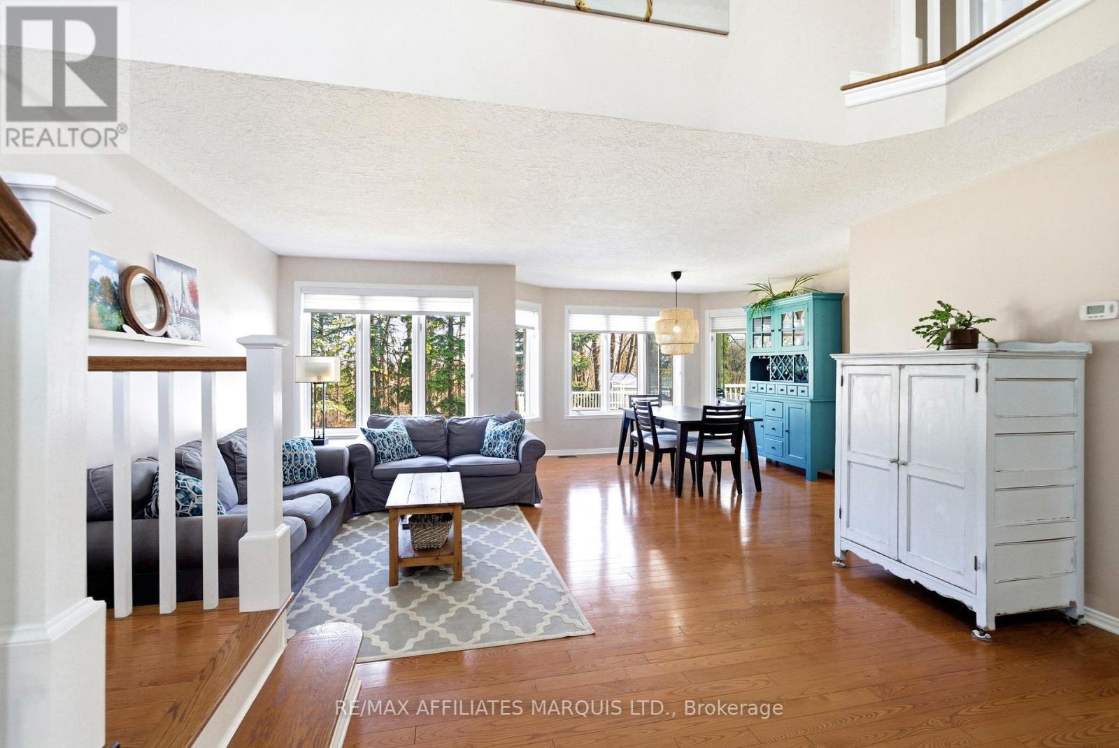 884 Kenyon Crescent, Cornwall, Ontario  K6H 6Z1 - Photo 5 - X12984828