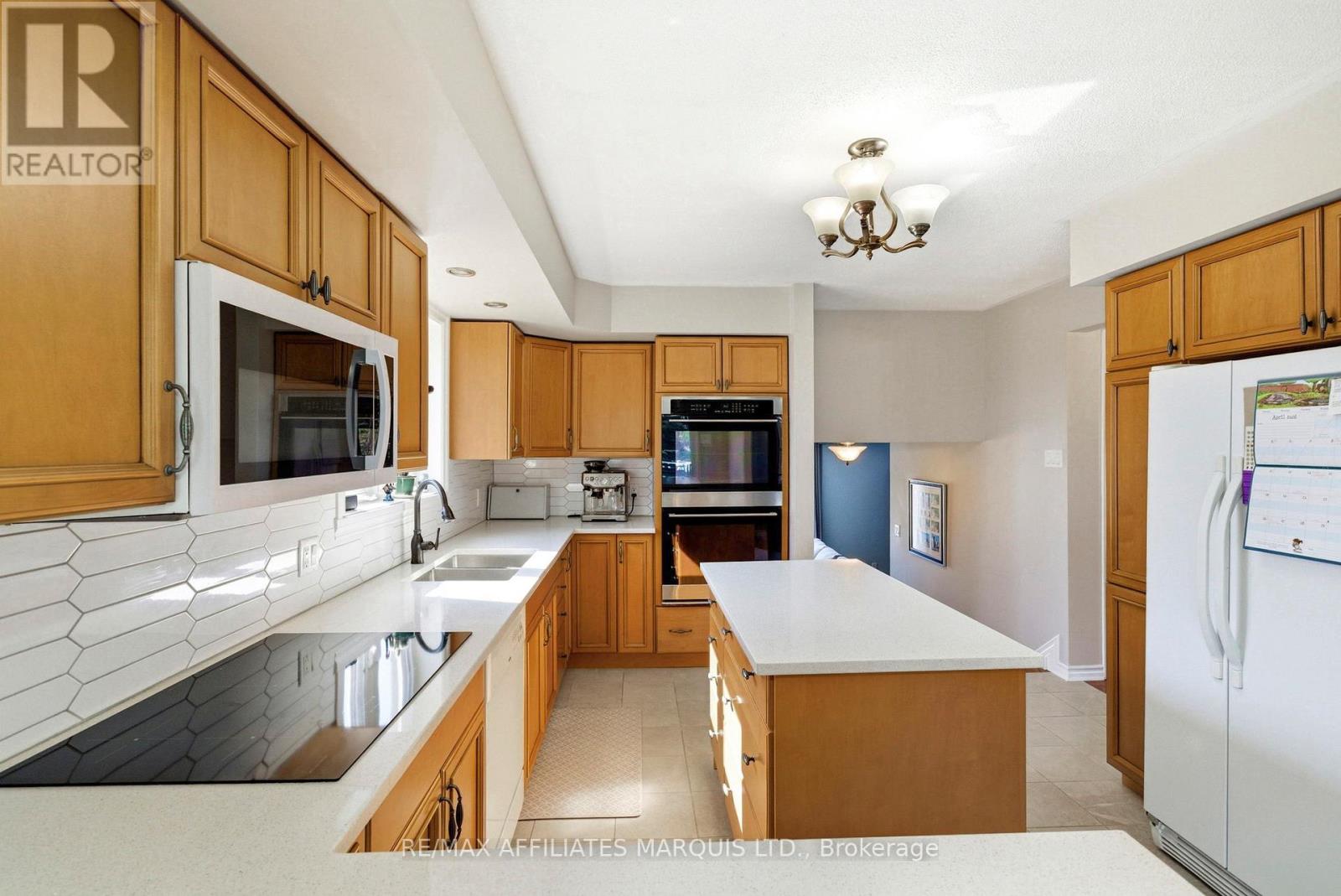 884 Kenyon Crescent, Cornwall, Ontario  K6H 6Z1 - Photo 9 - X12984828