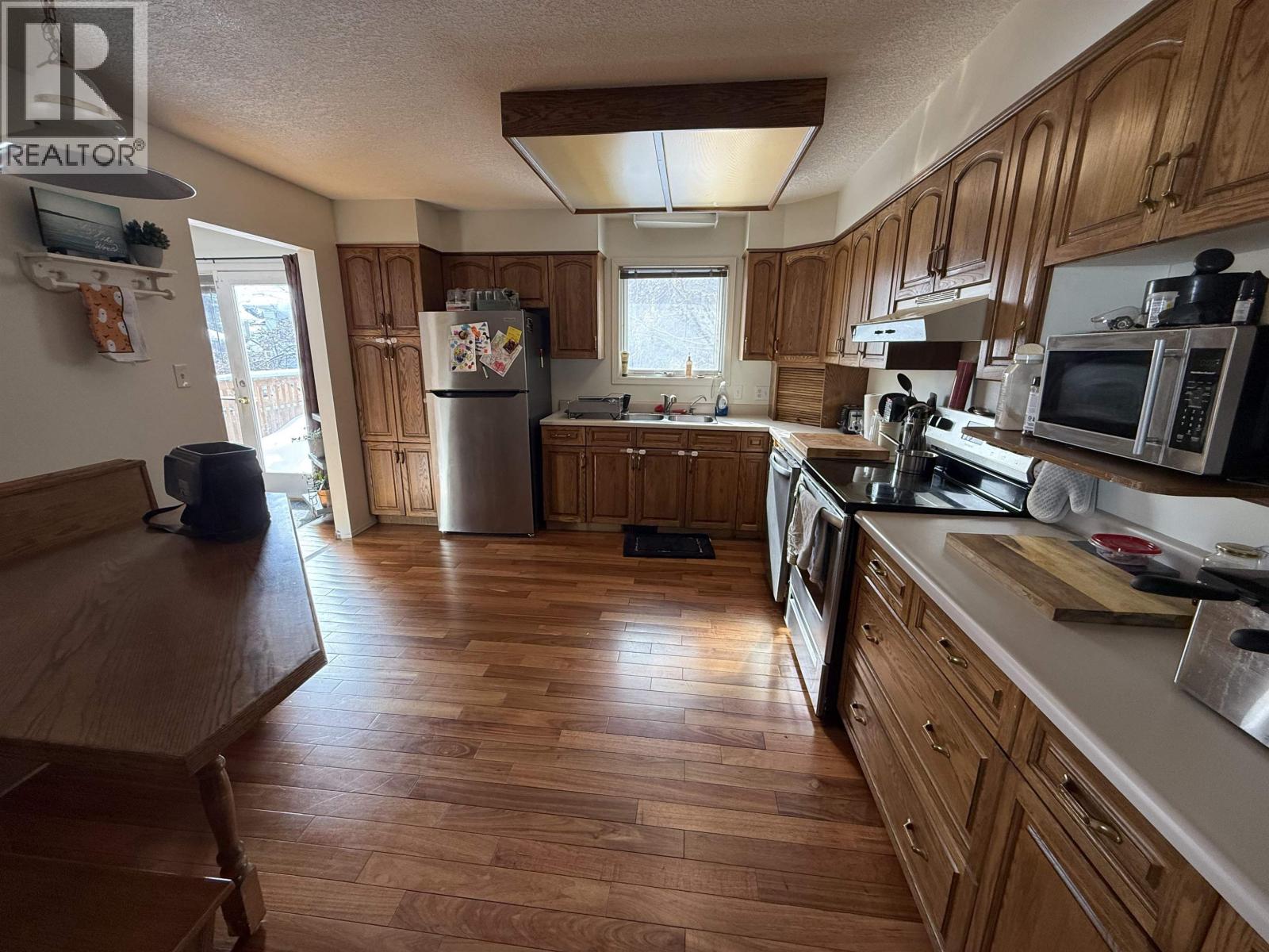 10611 114 Avenue, Fort St. John, British Columbia  V1J 6H7 - Photo 2 - R3108417