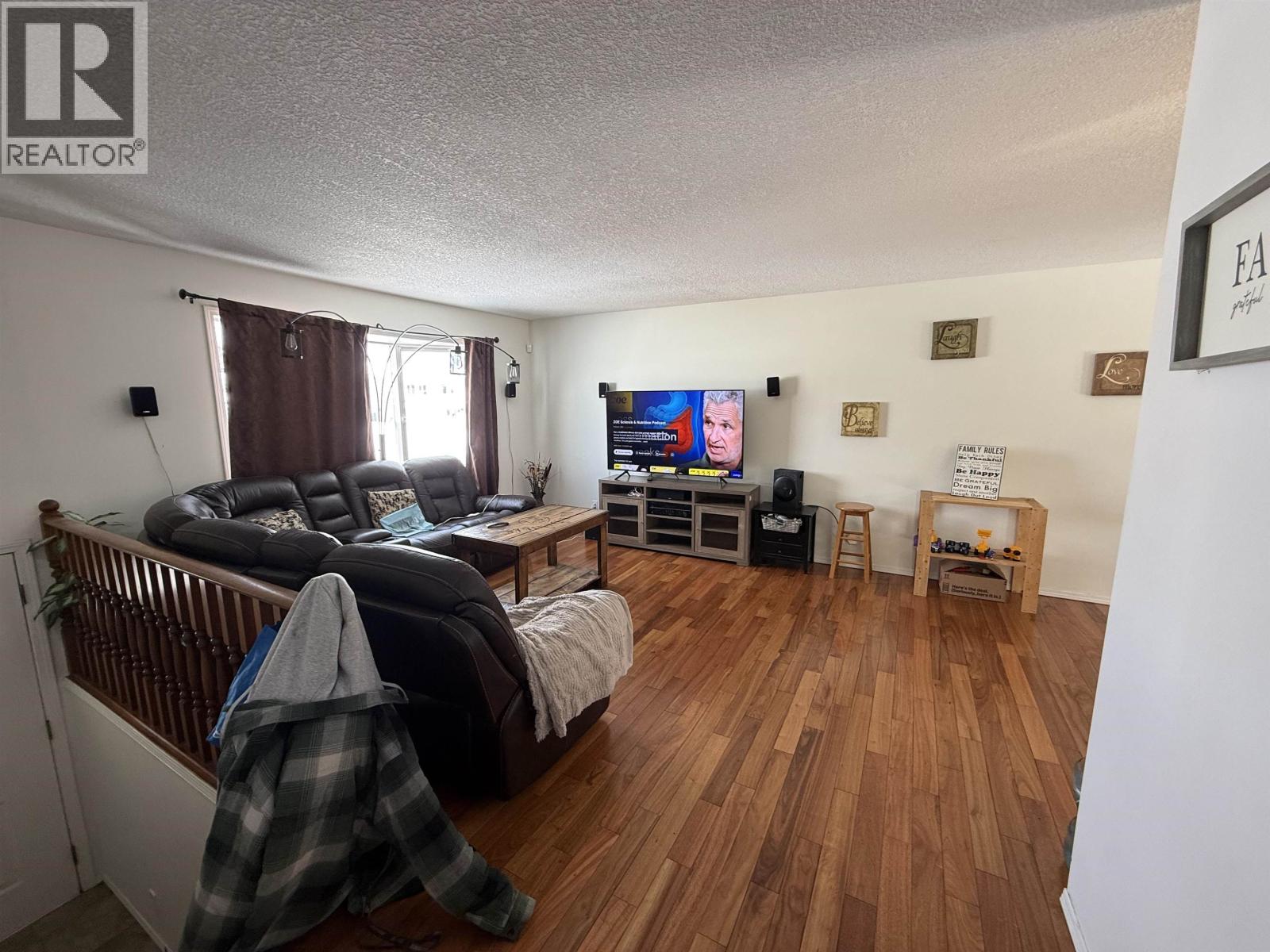 10611 114 Avenue, Fort St. John, British Columbia  V1J 6H7 - Photo 3 - R3108417