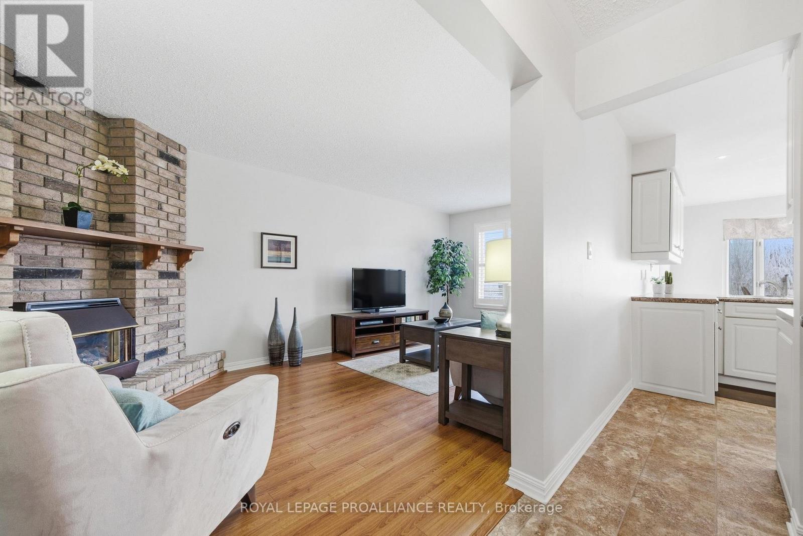 6 Thompson Court, Belleville, Ontario  K8P 5C3 - Photo 12 - X12984886