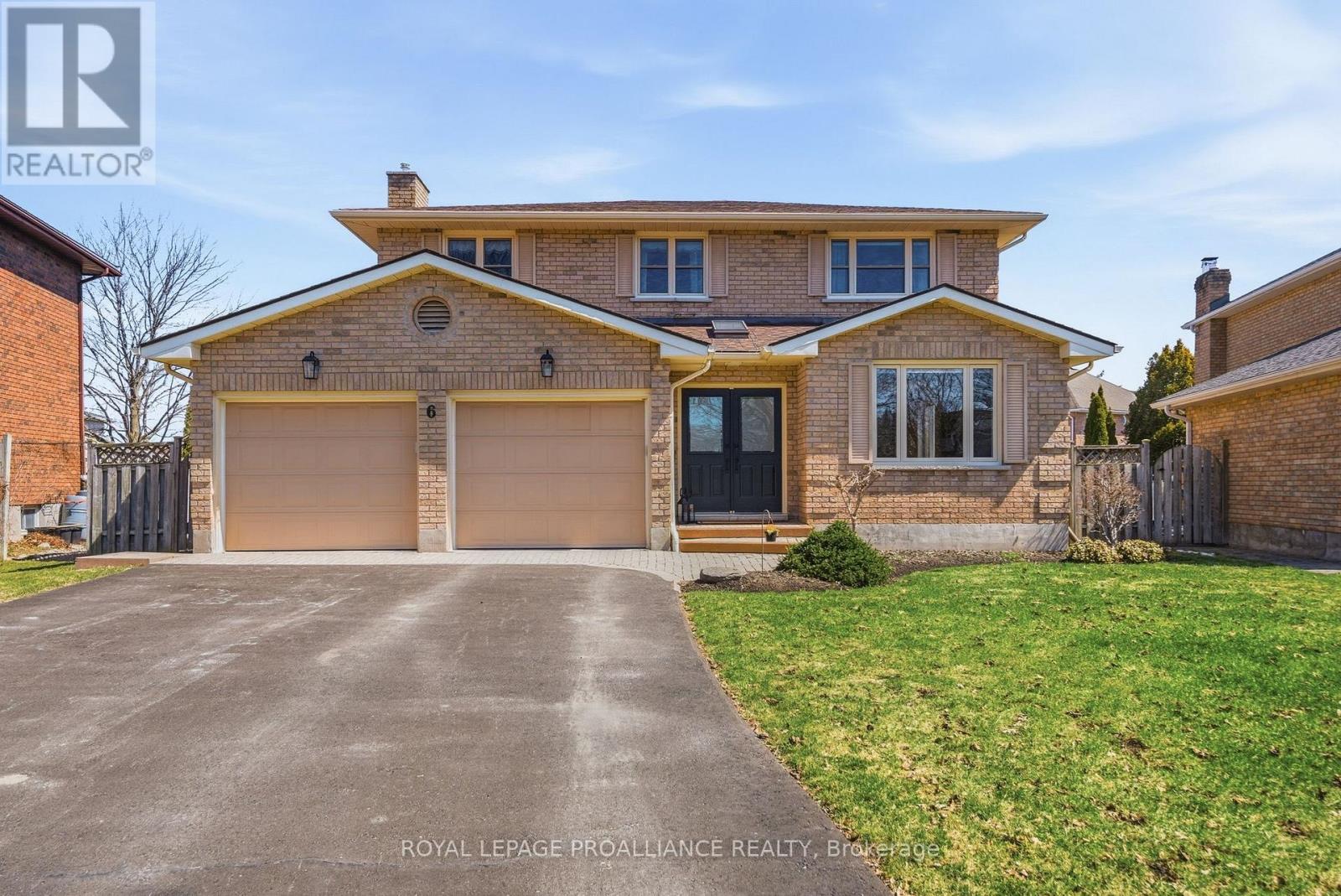 6 Thompson Court, Belleville, Ontario  K8P 5C3 - Photo 2 - X12984886