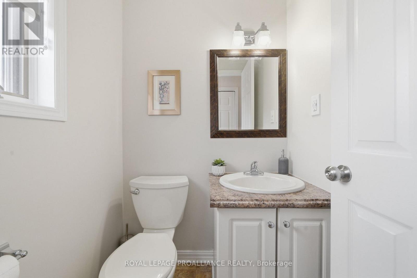 6 Thompson Court, Belleville, Ontario  K8P 5C3 - Photo 23 - X12984886