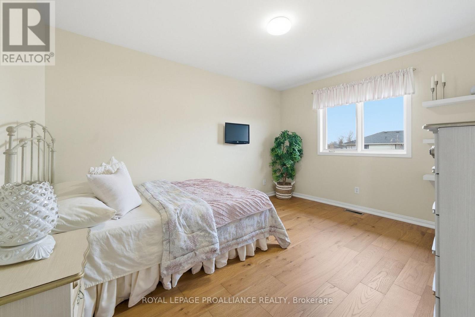 6 Thompson Court, Belleville, Ontario  K8P 5C3 - Photo 32 - X12984886