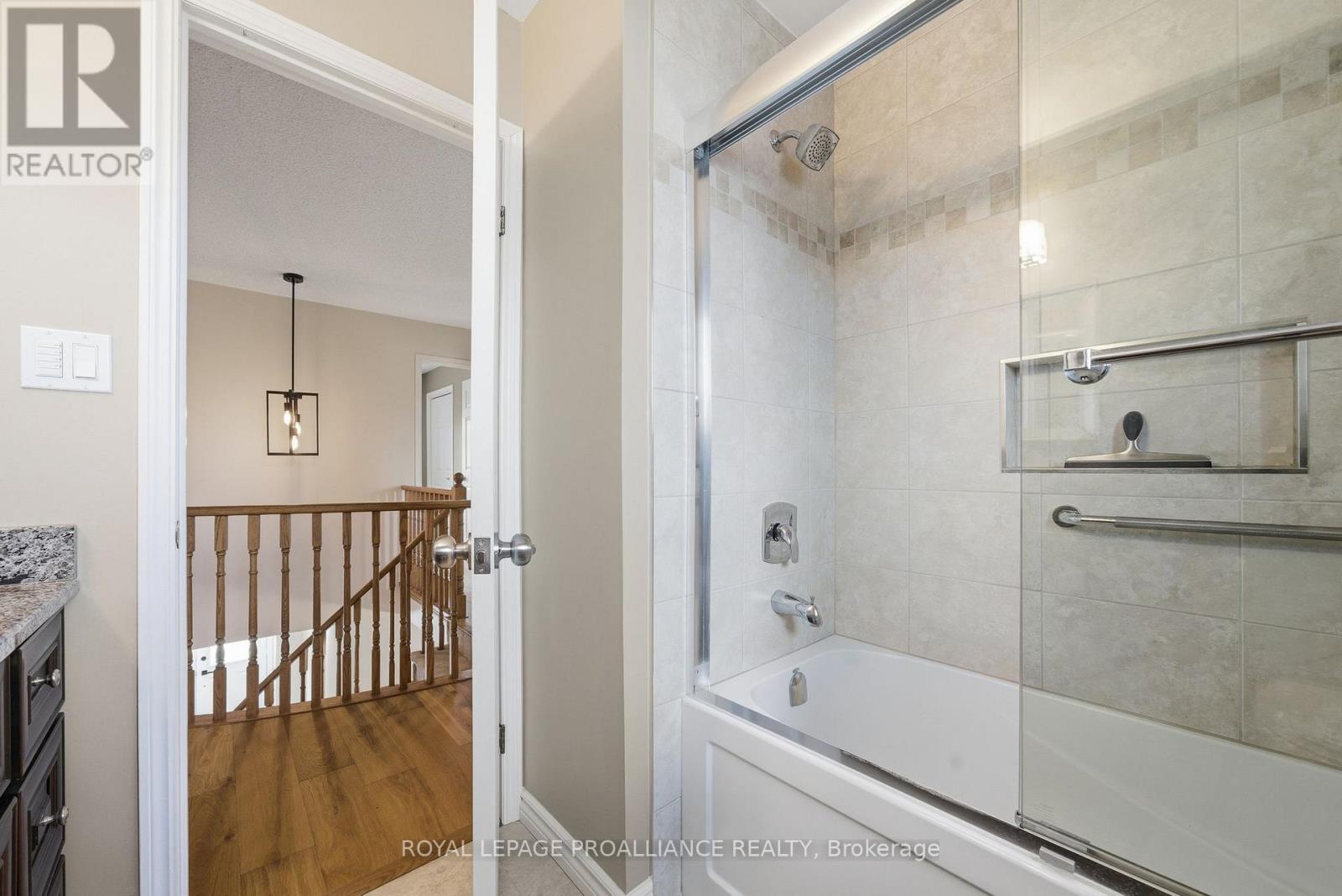 6 Thompson Court, Belleville, Ontario  K8P 5C3 - Photo 38 - X12984886