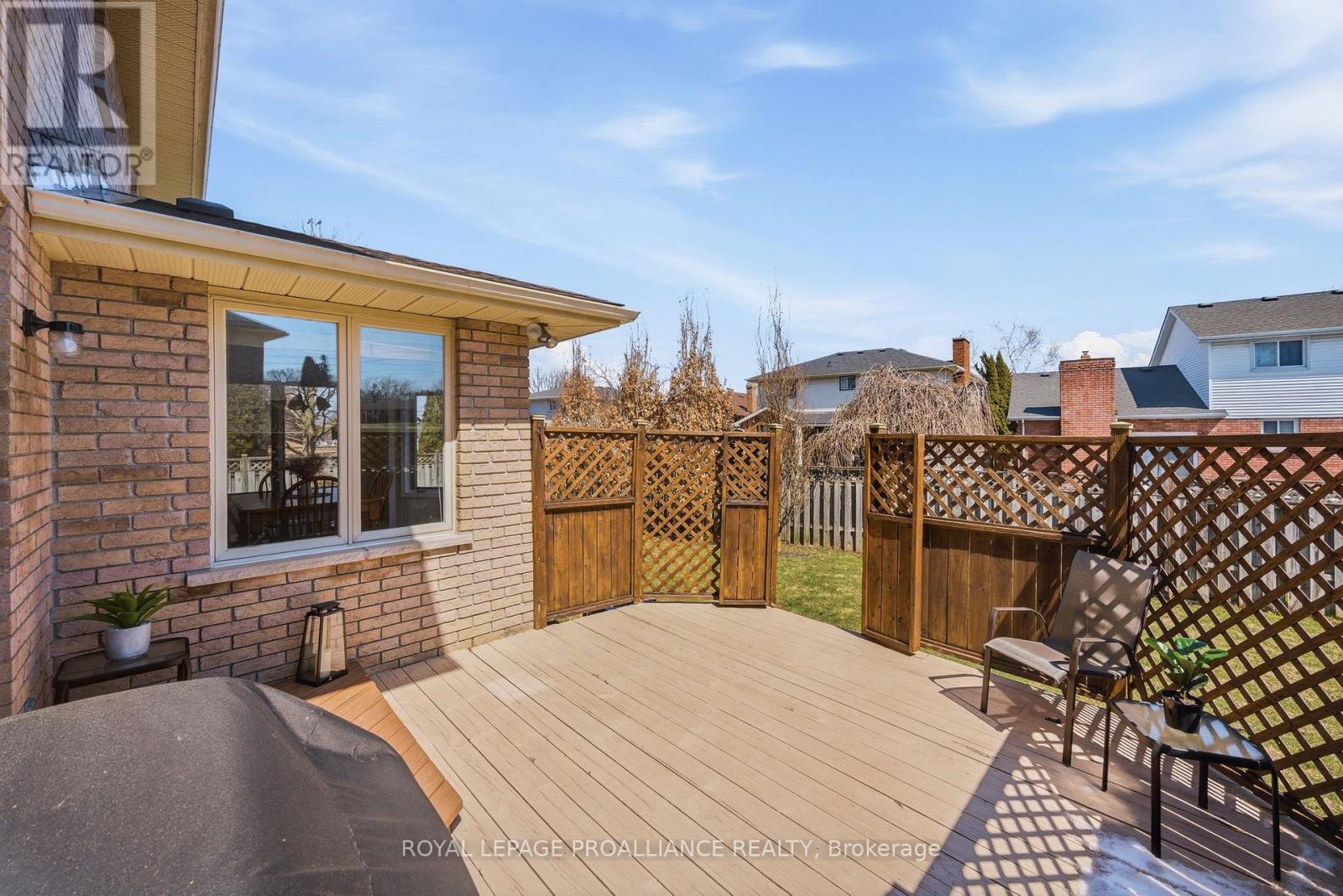 6 Thompson Court, Belleville, Ontario  K8P 5C3 - Photo 44 - X12984886