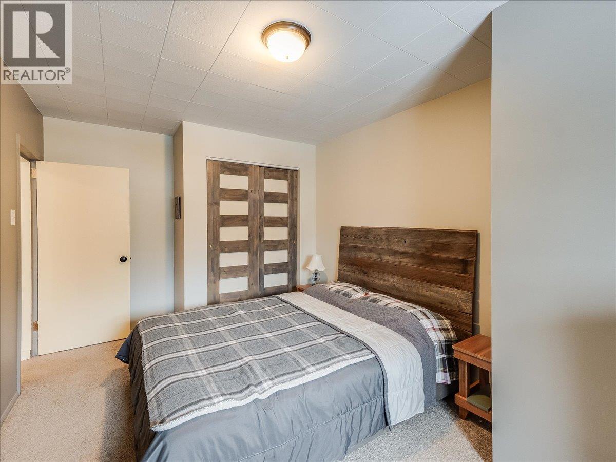 1522 Third Avenue, Trail, British Columbia  V1R 1P7 - Photo 12 - 10382832