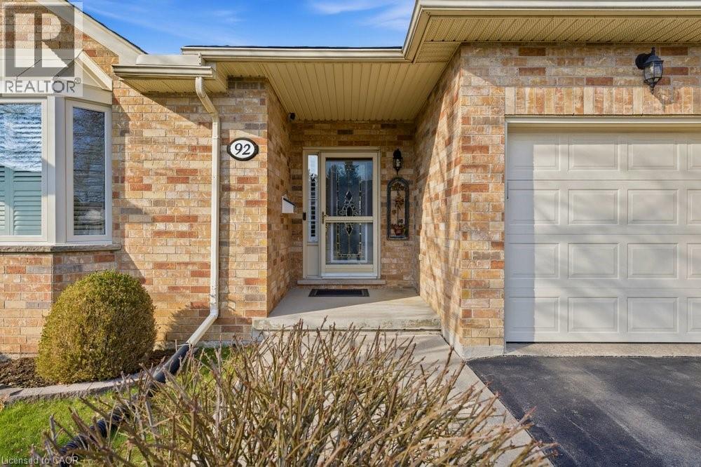 92 Northernbreeze Street, Mount Hope, Ontario  L0R 1W0 - Photo 3 - 40819500