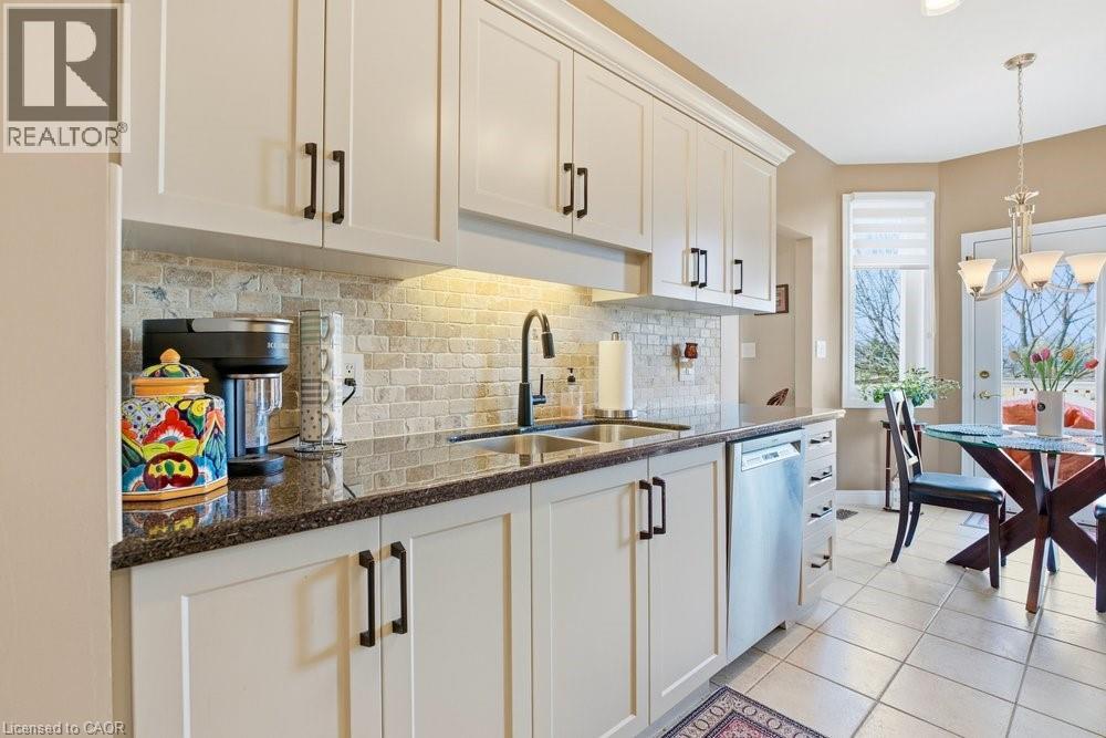 92 Northernbreeze Street, Mount Hope, Ontario  L0R 1W0 - Photo 9 - 40819500