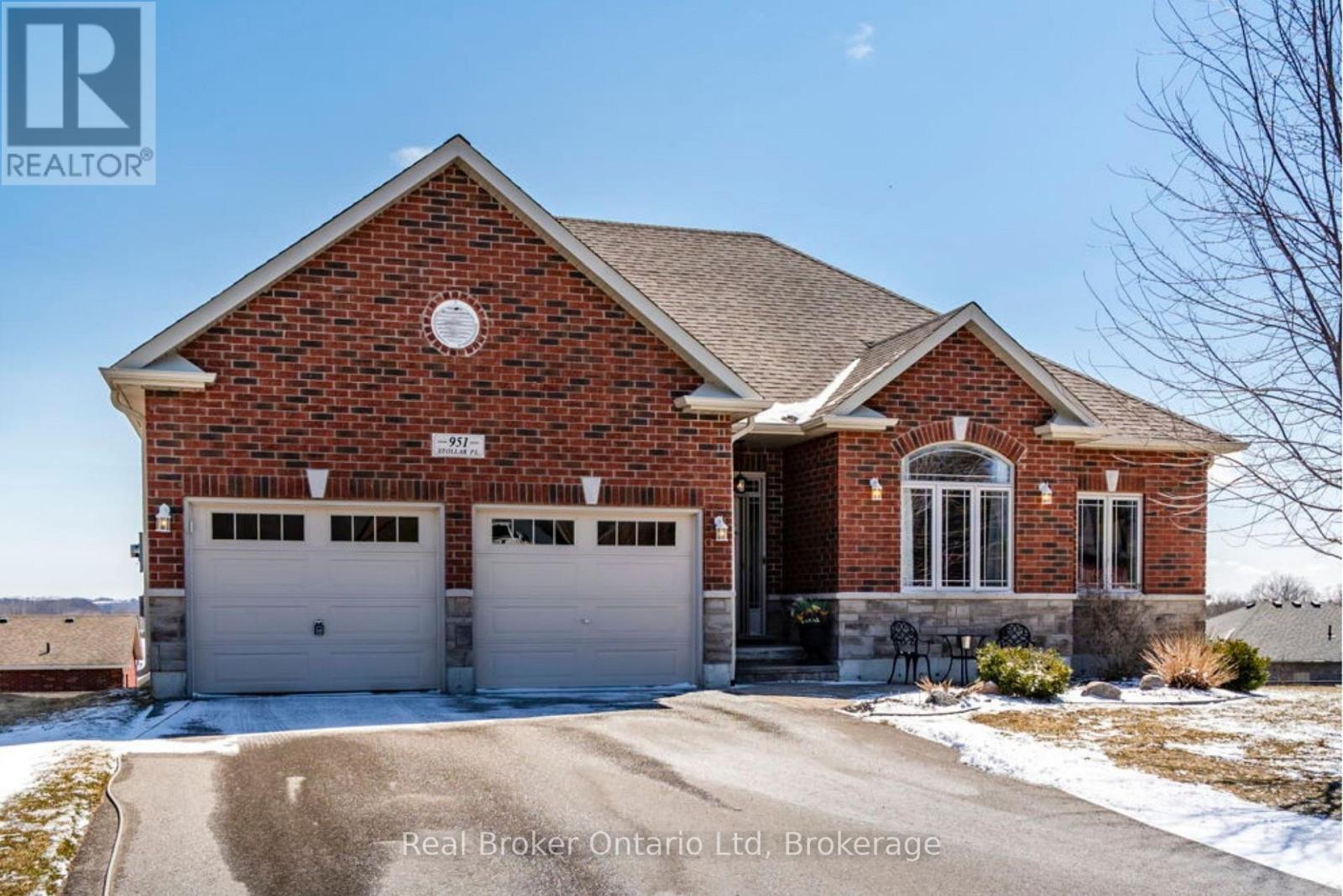 951 Stollar Place, Midland, Ontario  L4R 0A6 - Photo 2 - S12978136