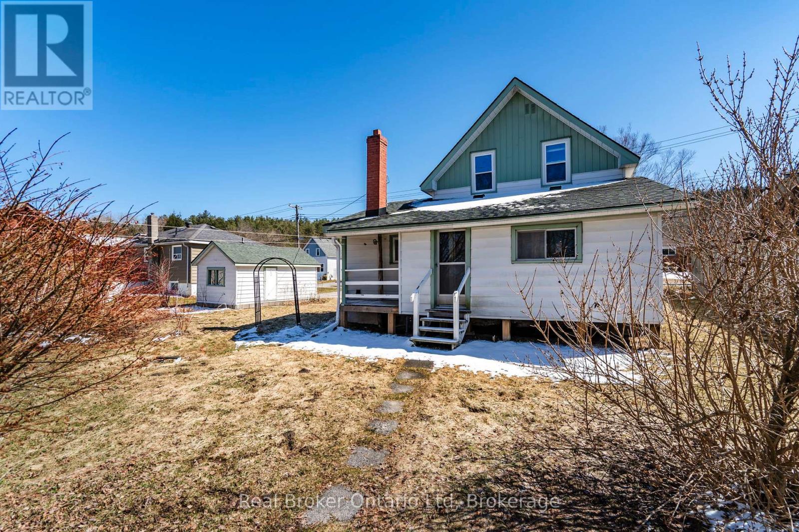 135 Poyntz Street, Penetanguishene, Ontario  L9M 1P5 - Photo 23 - S12978410