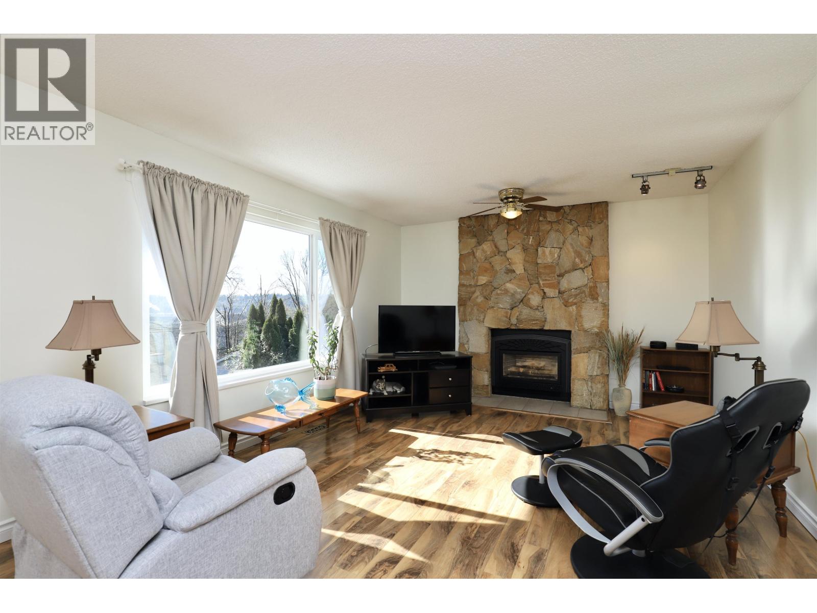 93 Warrick Street, Coquitlam, British Columbia  V3K 5L3 - Photo 8 - R3109807