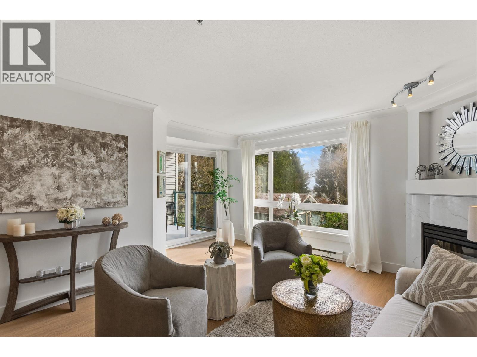 302 3590 W 26th Avenue, Vancouver, British Columbia  V6S 1N9 - Photo 2 - R3109707