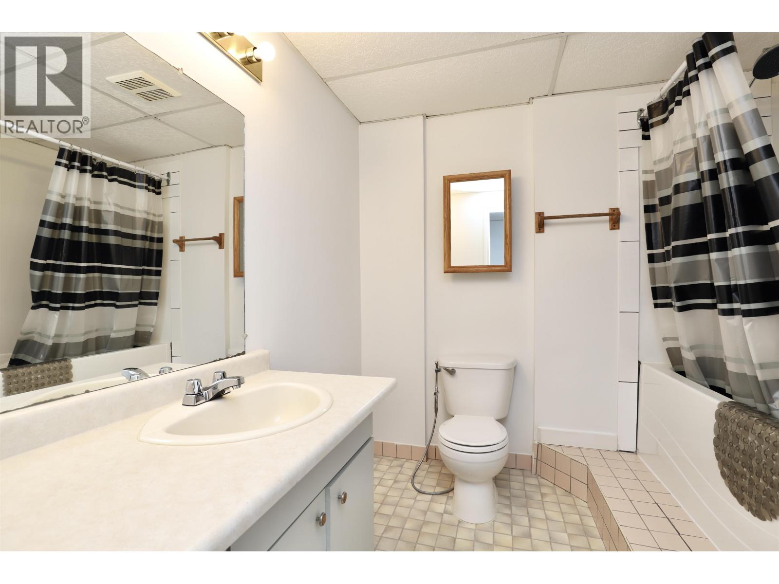 93 Warrick Street, Coquitlam, British Columbia  V3K 5L3 - Photo 25 - R3109807