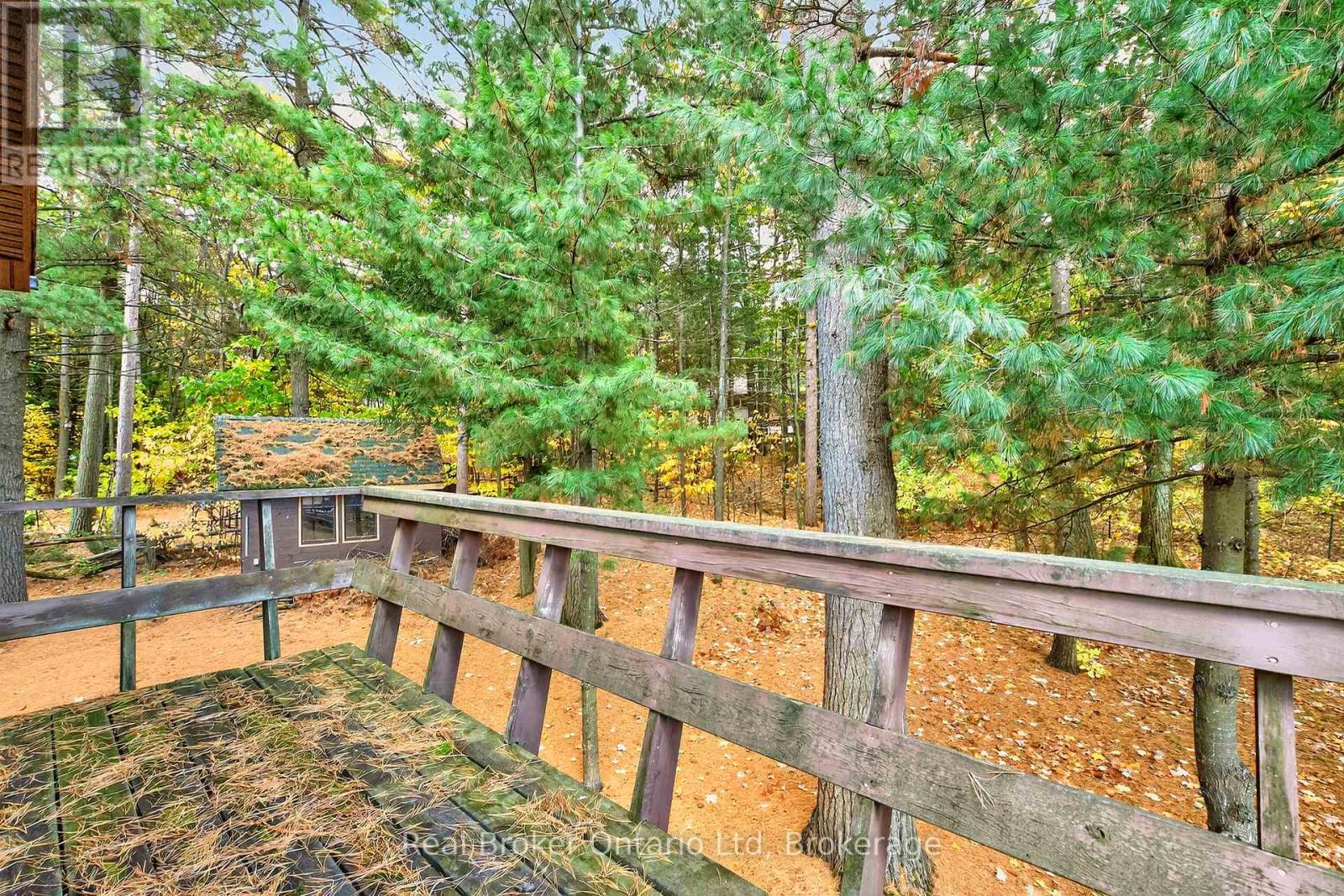 1950 Champlain Road, Tiny, Ontario  L9M 0B6 - Photo 25 - S12978522