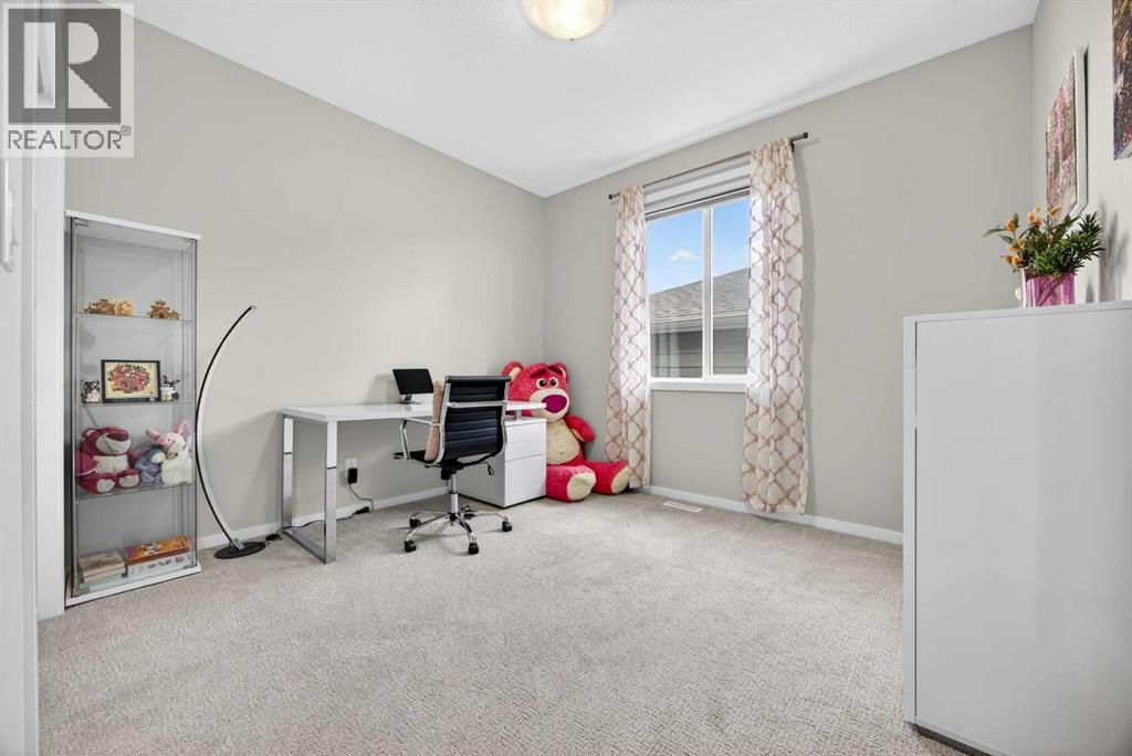 73 Yorkstone Heath SW, Calgary, Alberta  T2X 4S4 - Photo 32 - A2299650