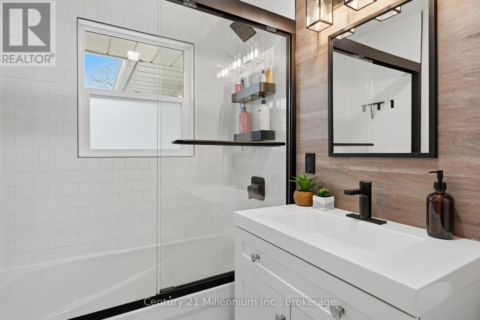 6 Earlscourt Crescent, Woodstock, Ontario  N4S 5H3 - Photo 33 - X12980266