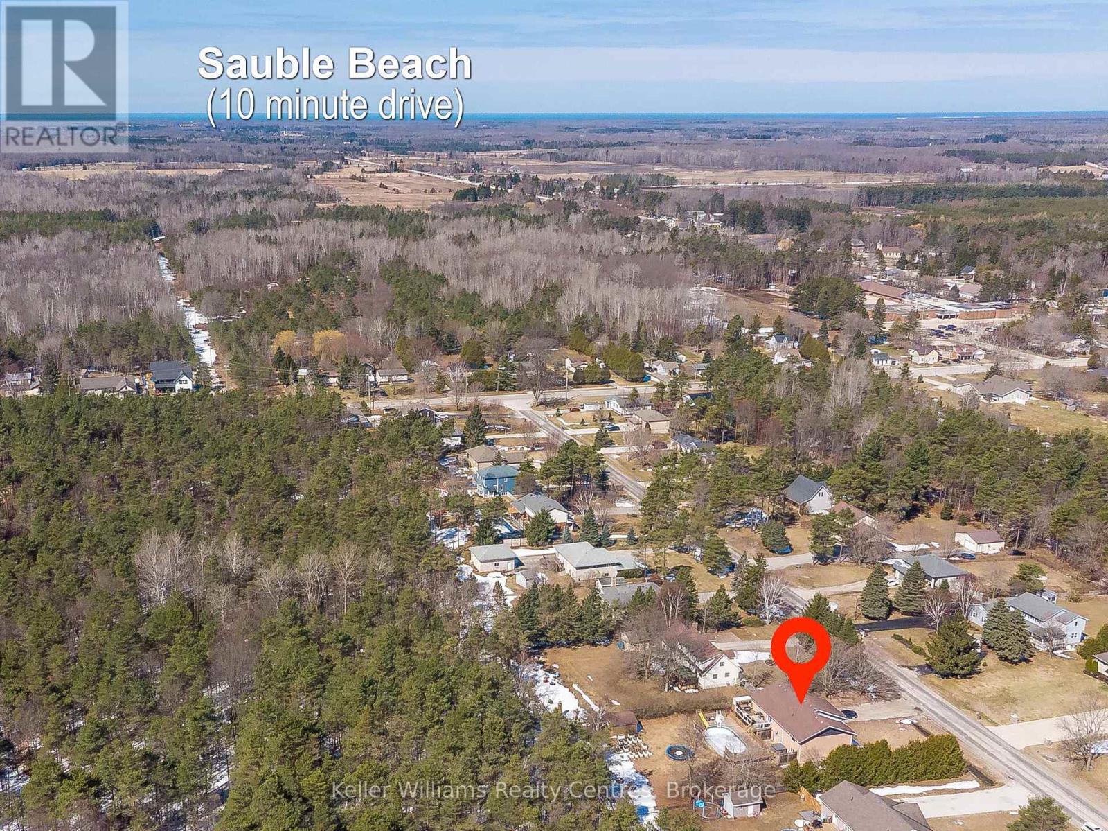 27 Pine Tree Drive, South Bruce Peninsula, Ontario  N0H 1P0 - Photo 4 - X12630506