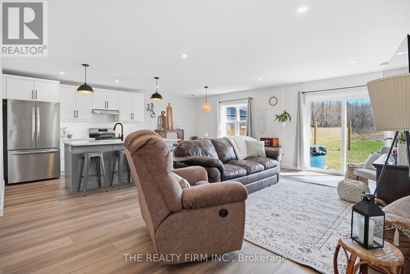 141 Victoria Avenue E, South Huron, Ontario  N0M 1M0 - Photo 21 - X12984908