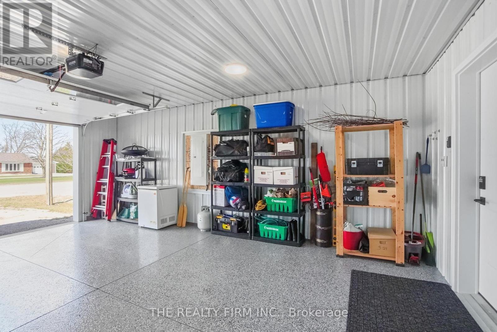 141 Victoria Avenue E, South Huron, Ontario  N0M 1M0 - Photo 40 - X12984908