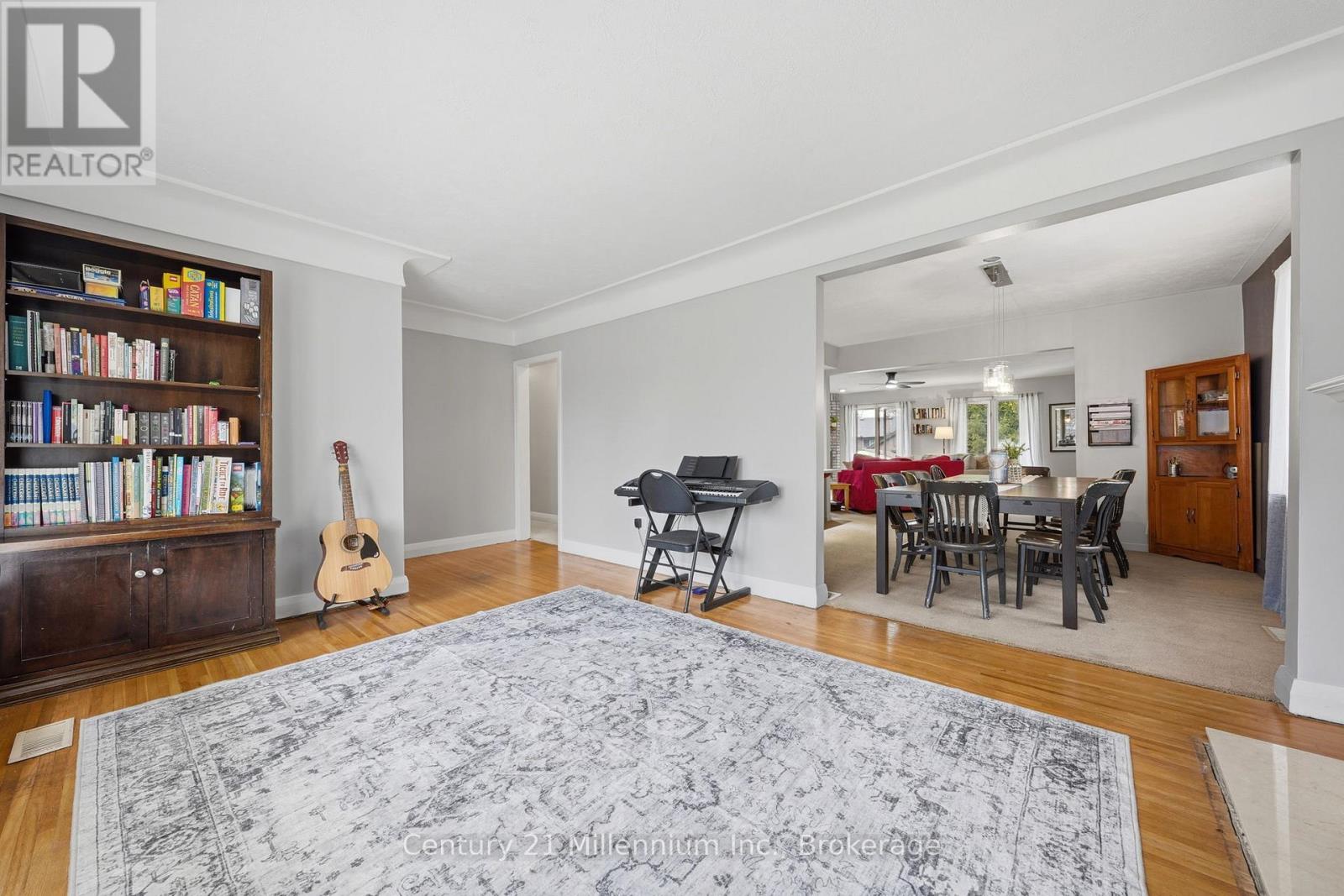 6 Earlscourt Crescent, Woodstock, Ontario  N4S 5H3 - Photo 11 - X12980266