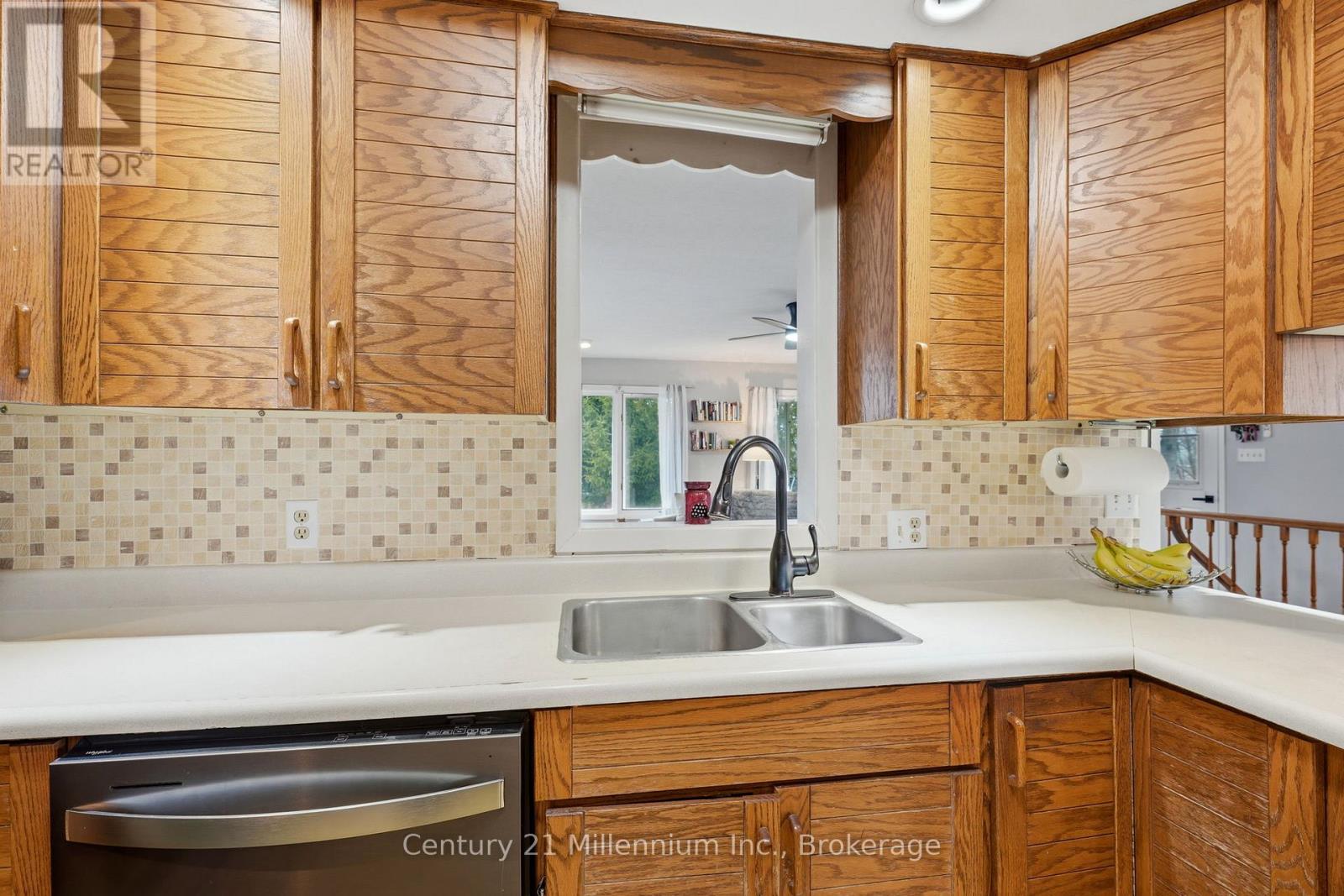 6 Earlscourt Crescent, Woodstock, Ontario  N4S 5H3 - Photo 22 - X12980266