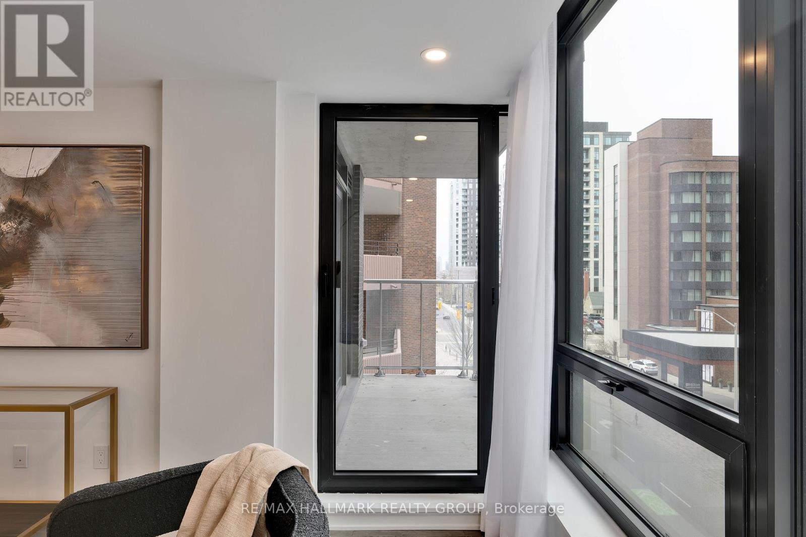 401 - 340 Queen Street, Ottawa, Ontario K1R 0G1 - Photo 17 - X12984782