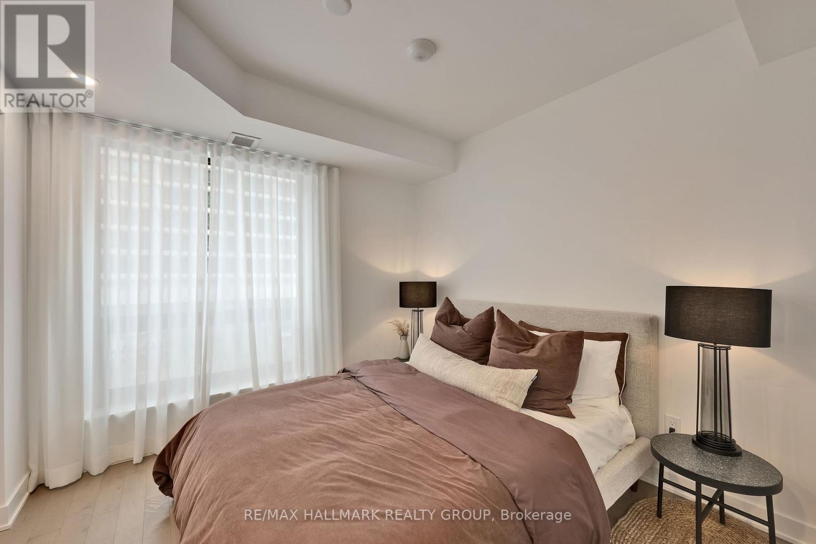 406 - 340 Queen Street, Ottawa, Ontario  K1R 0G1 - Photo 4 - X12984798